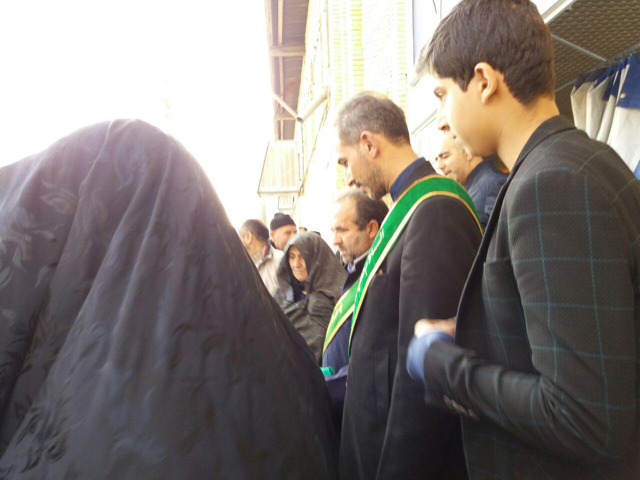 استقبال مردم شهرستان خوي از پرچم متبرک مسجد مقدس جمکران وخادمان آن به روايت تصوير