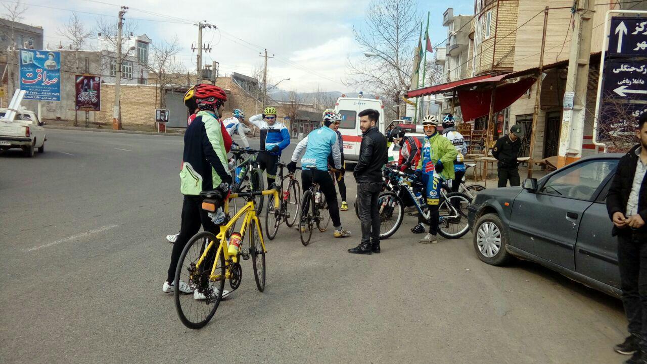 برگزاری مسابقه دوچرخه سواری بمناسبت دهه مبارکه فجر در خوی