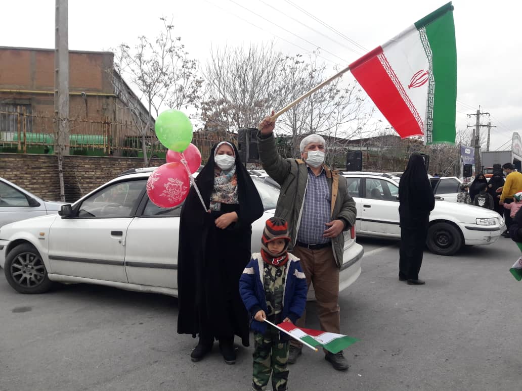 حماسه مردم اراک در راهپیمایی خودرویی وموتوری ۲۲ بهمن